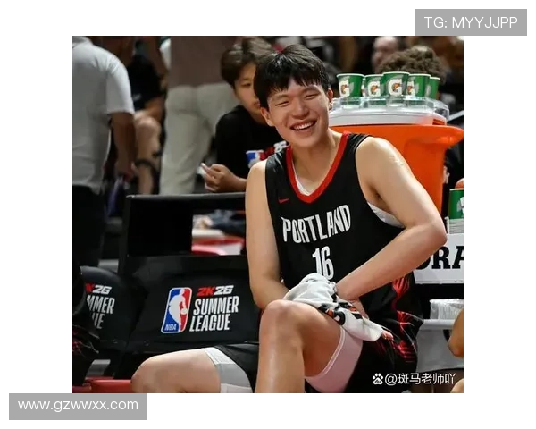 杨瀚森NBA首秀贡献2分1篮板开拓者惜败森林狼表现获球迷关注 杨瀚森NBA首秀贡献2分1篮板开拓者惜败森林狼表现获球迷关注