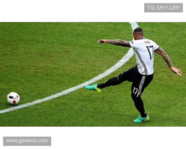 博阿滕宣布不再拜仁实习全力投入教练课程学习 博阿滕宣布不再拜仁实习全力投入教练课程学习